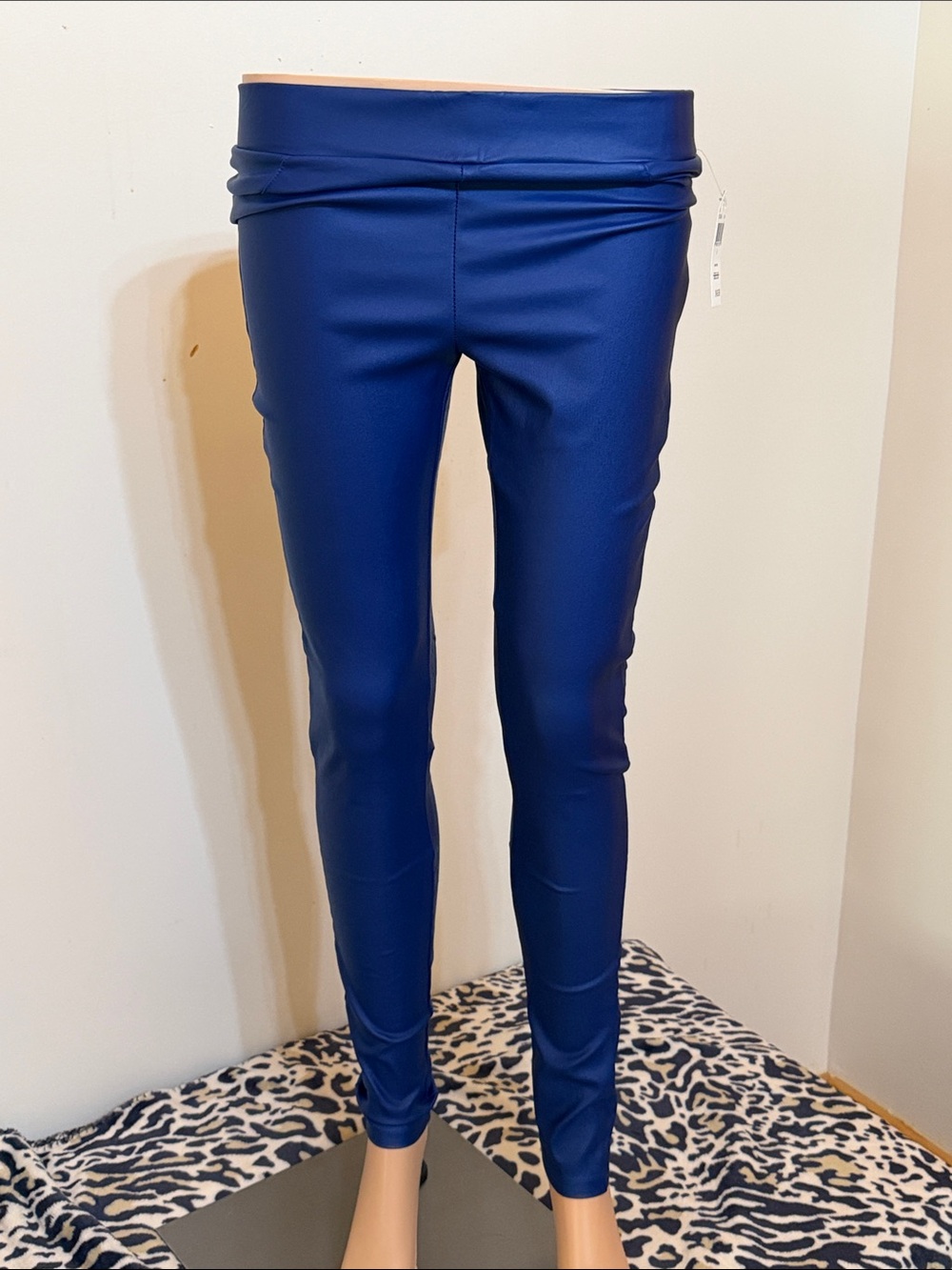 Sax Fifth Avenu. Faux Leather Leggings. Color Navy. Size Small. Very Stretchy
